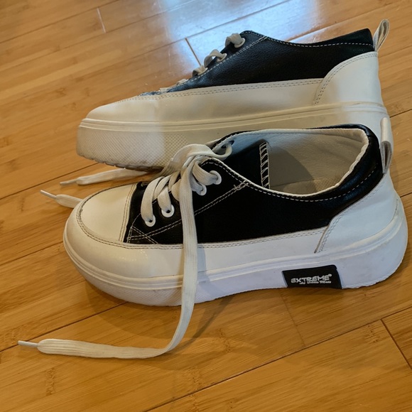 Extreme by Eddie Marc platform sneaker - size 37 - Picture 3 of 4